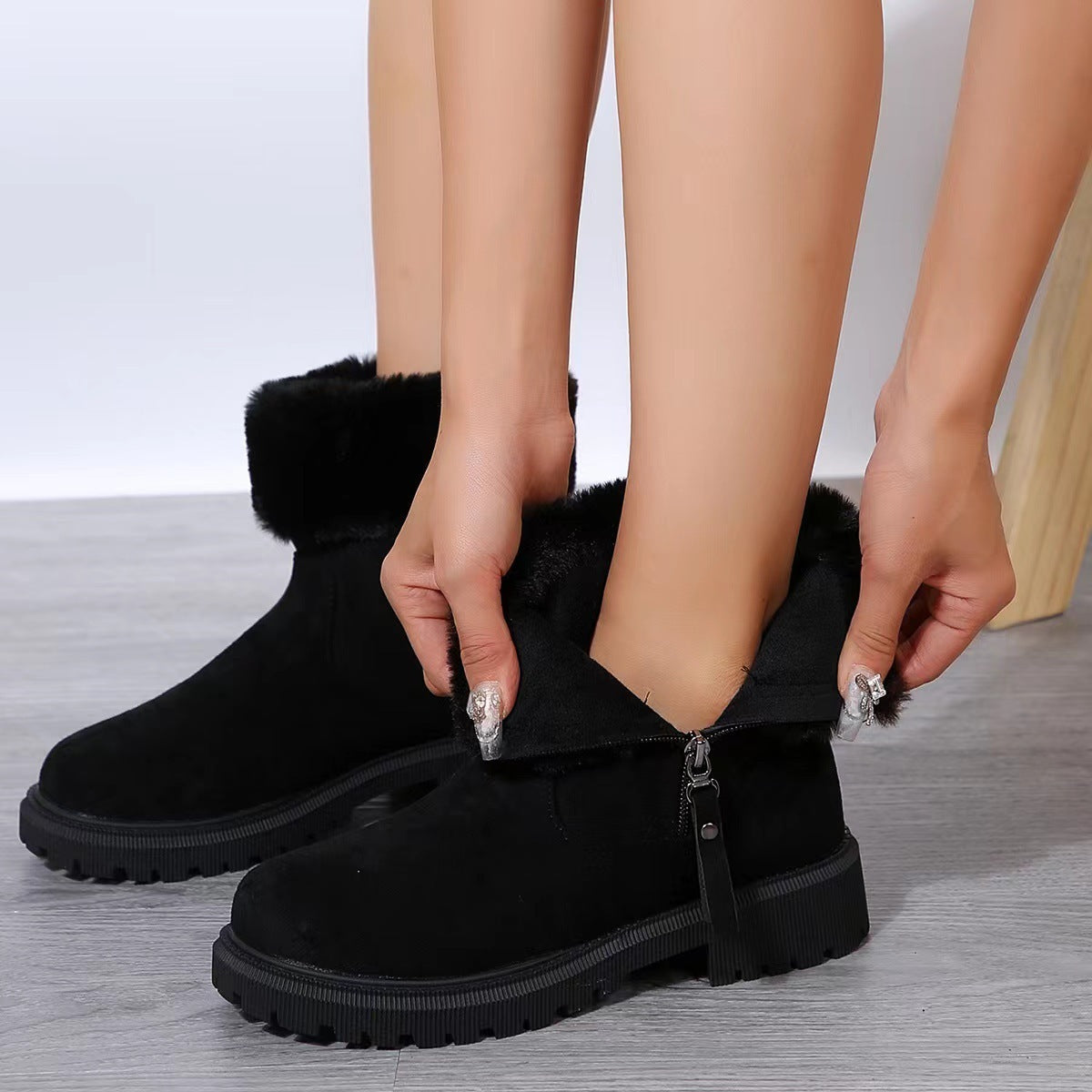 Bottes en peluche d'hiver à fermeture latérale pour femmes chaussures à talons bas épaisses