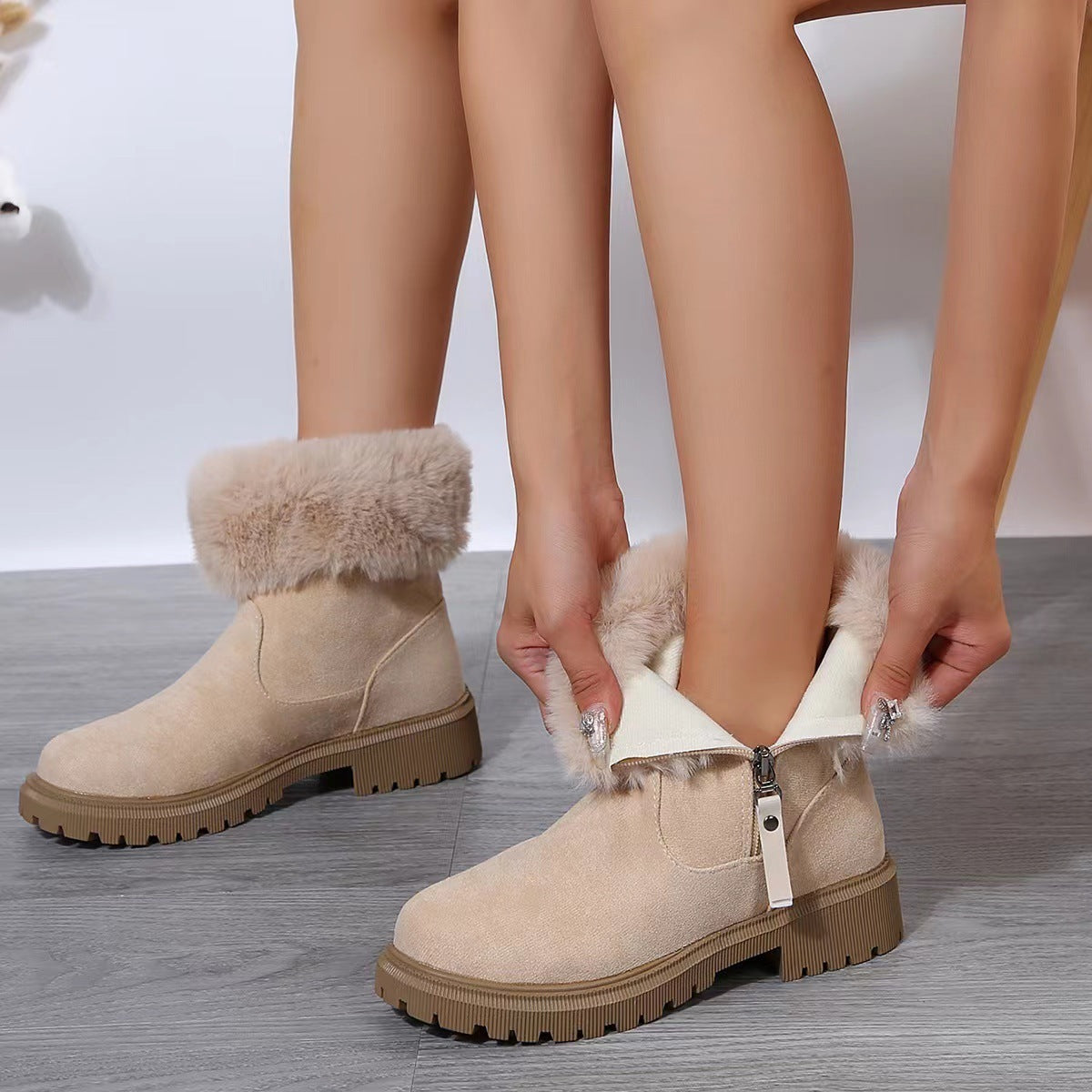 Bottes en peluche d'hiver à fermeture latérale pour femmes chaussures à talons bas épaisses